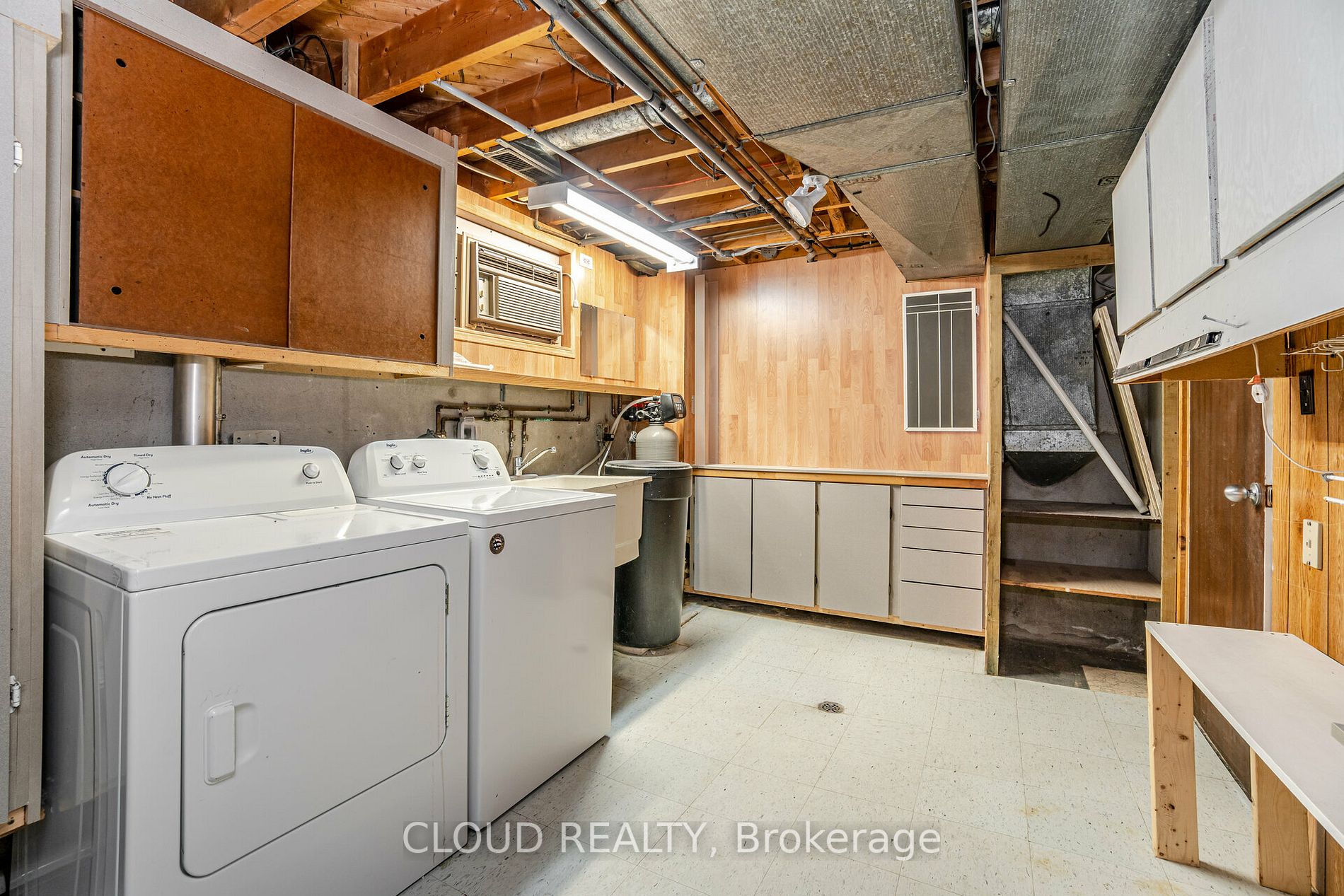 176 Rennie Drive