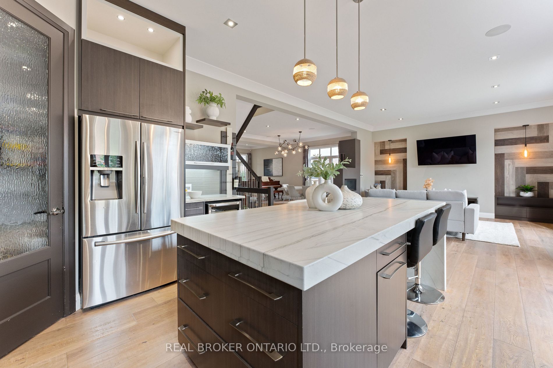 56 Valleyscape Drive