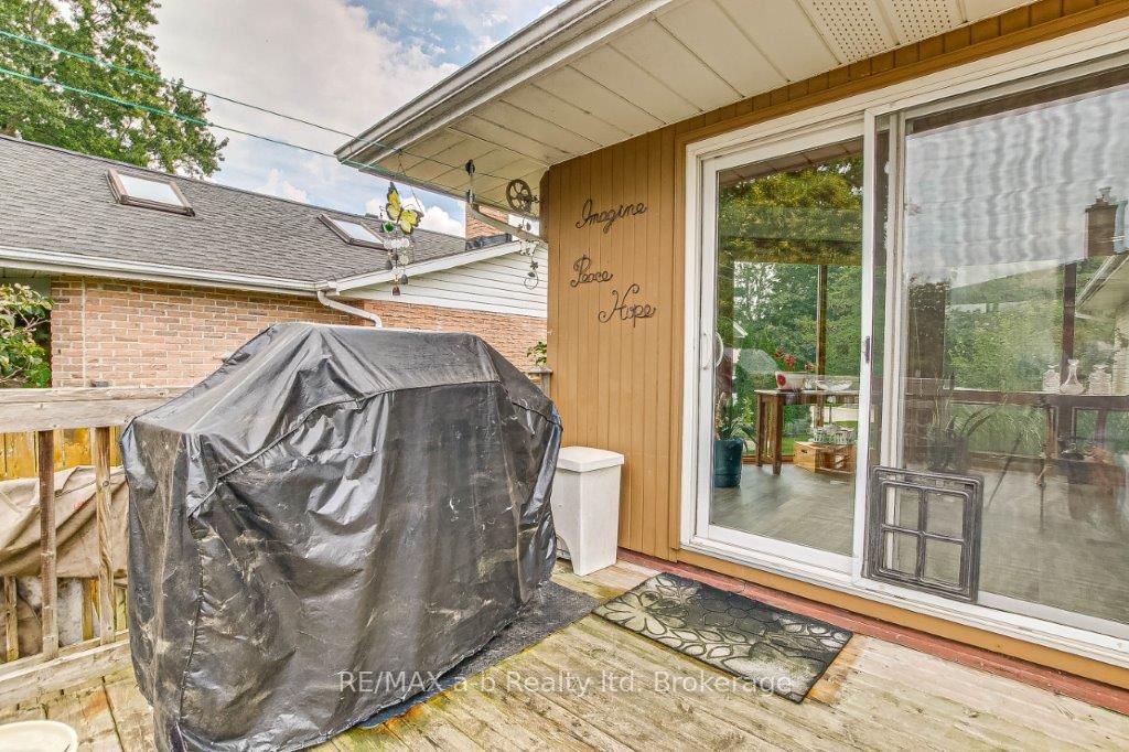 715 Gladstone Dr
