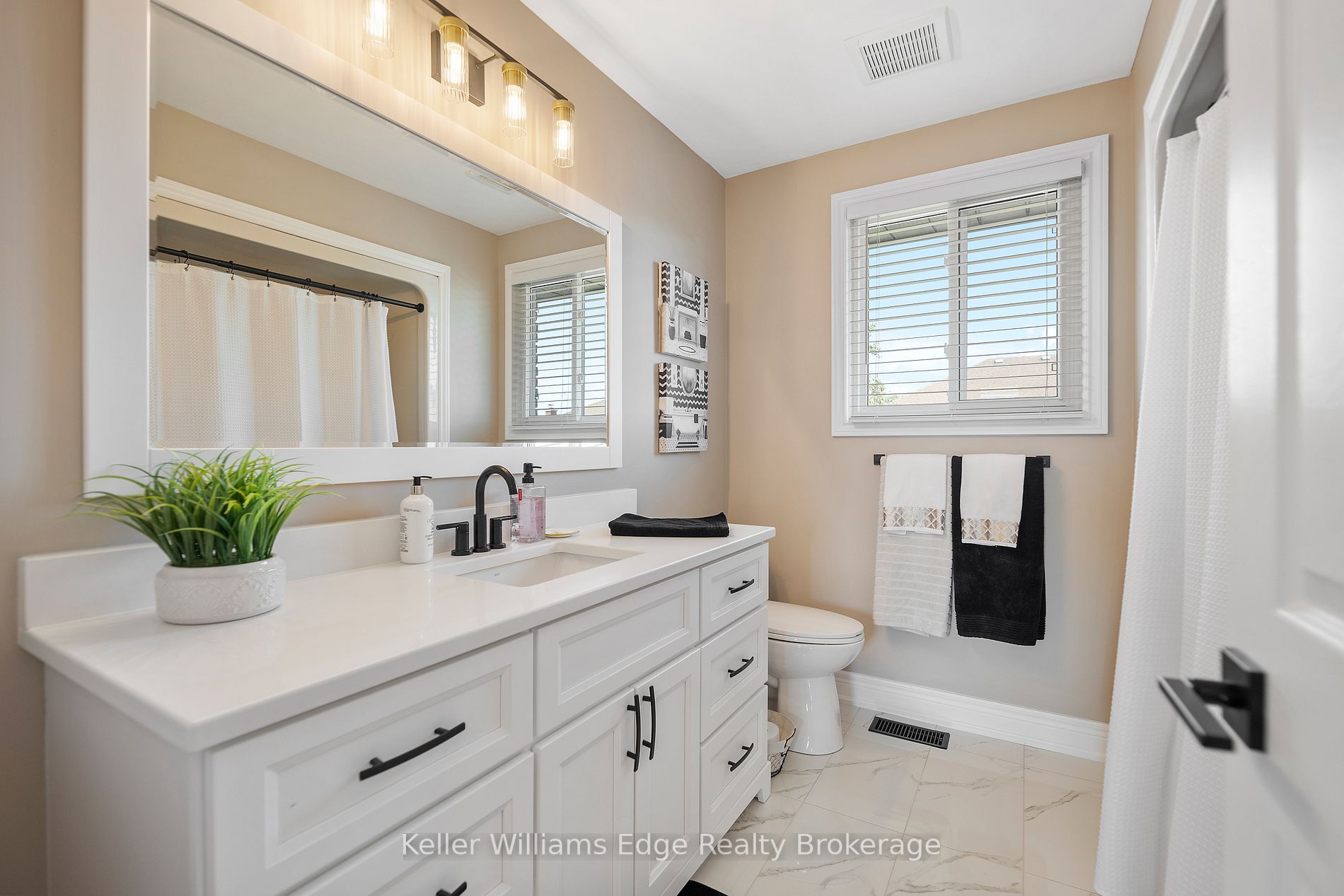 37 Napoleon Dr