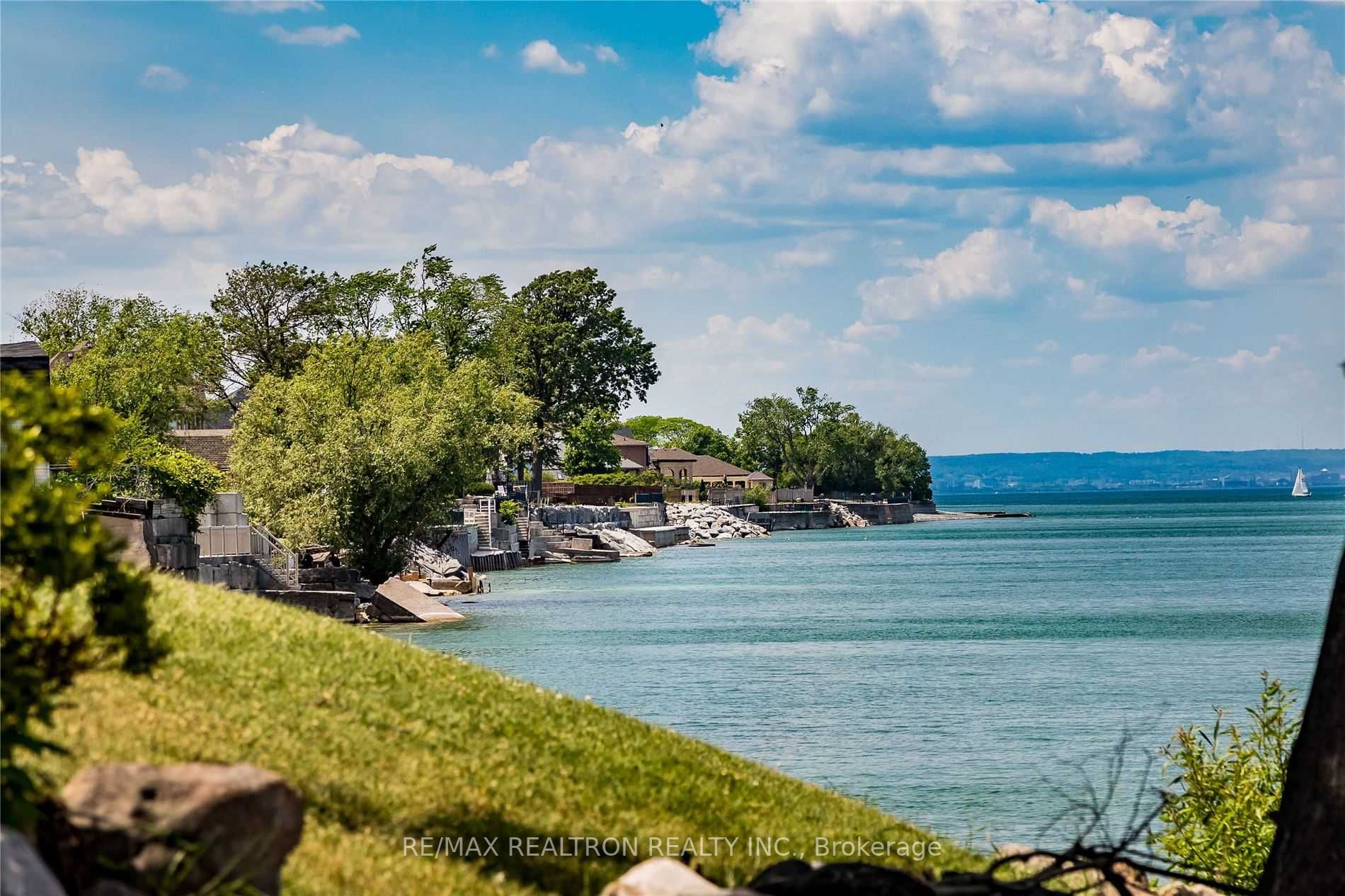 45 Seabreeze Cres, #2