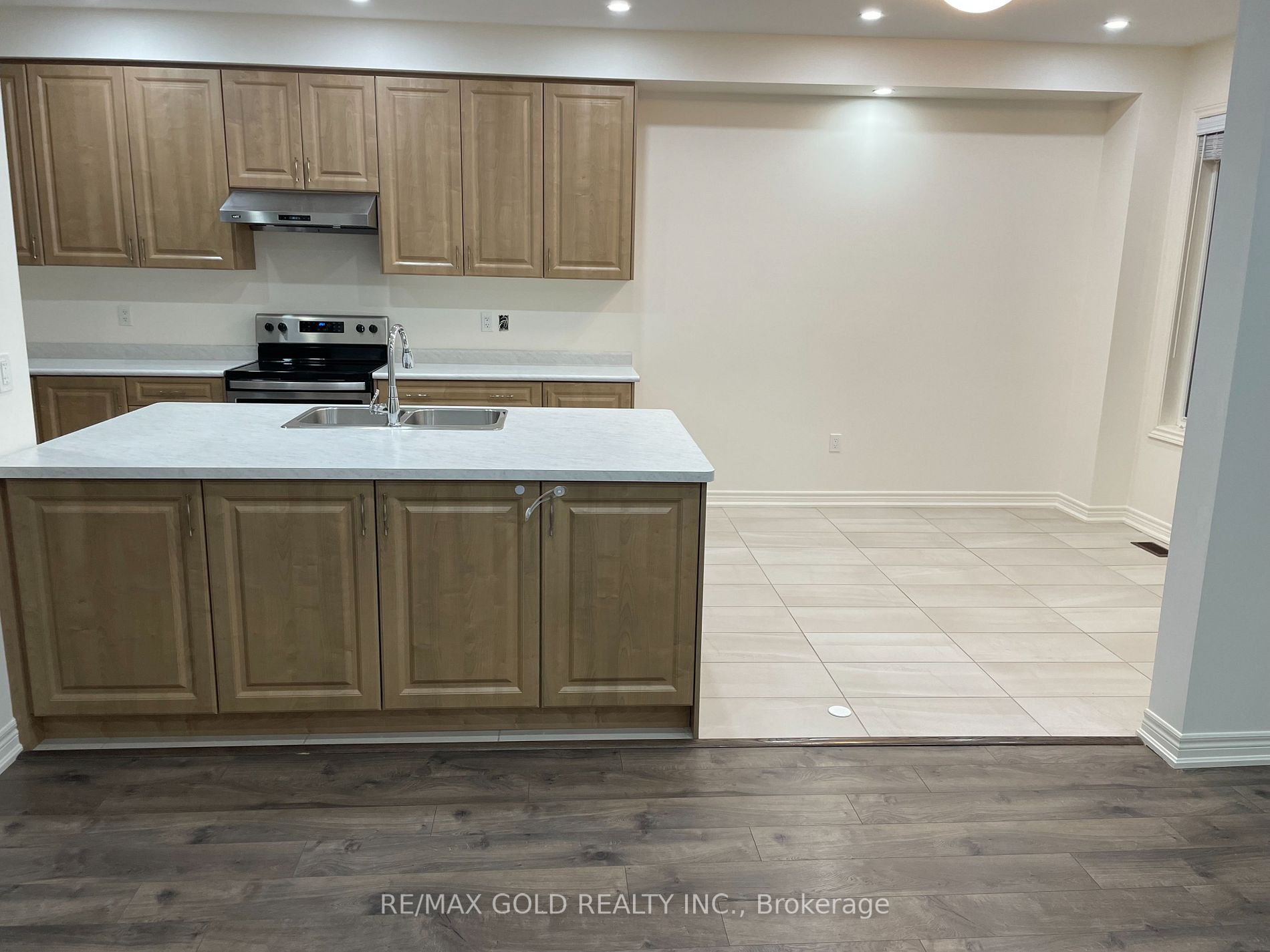 35 Riverwalk Drive
