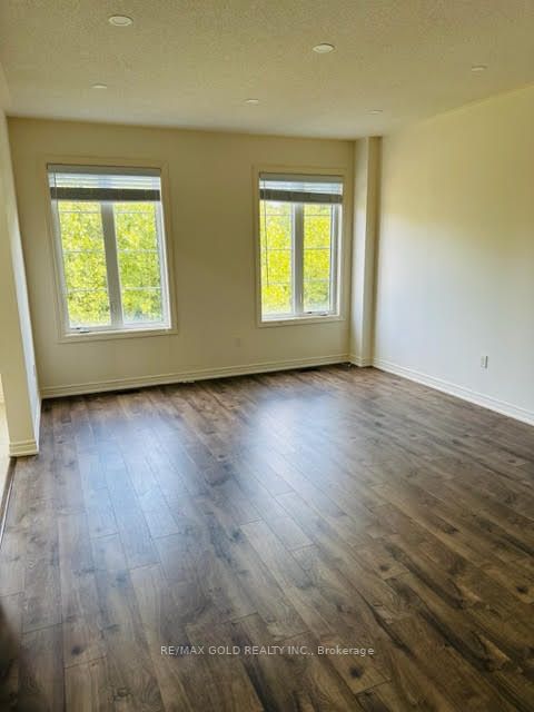 35 Riverwalk Drive
