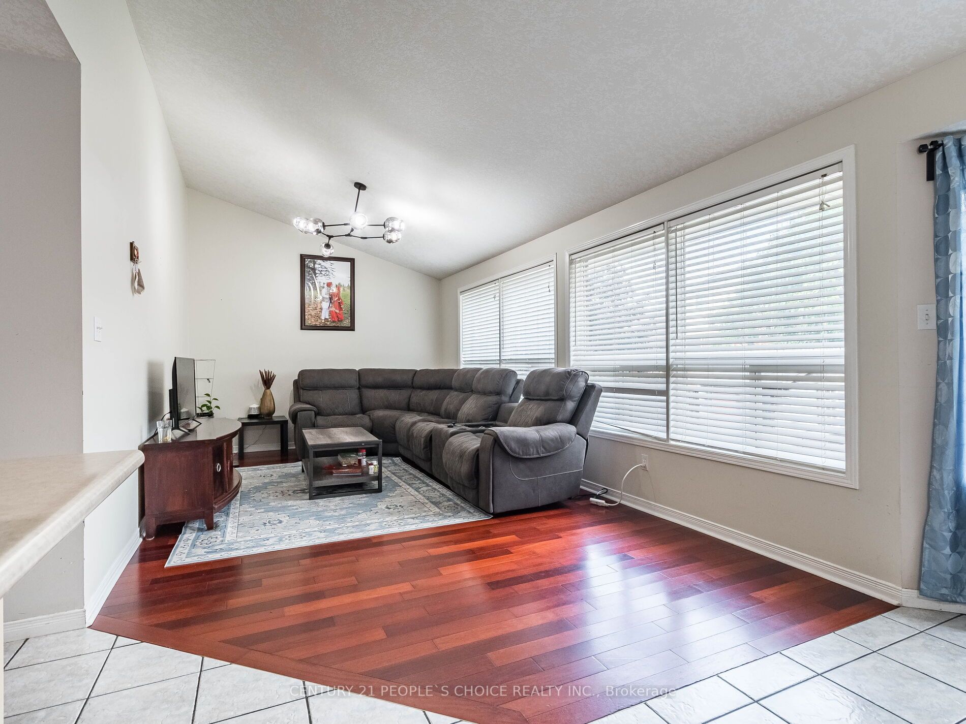 79 Clairfields Drive W