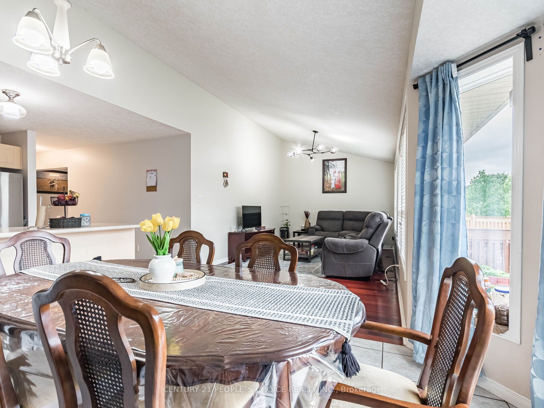 79 Clairfields Drive W