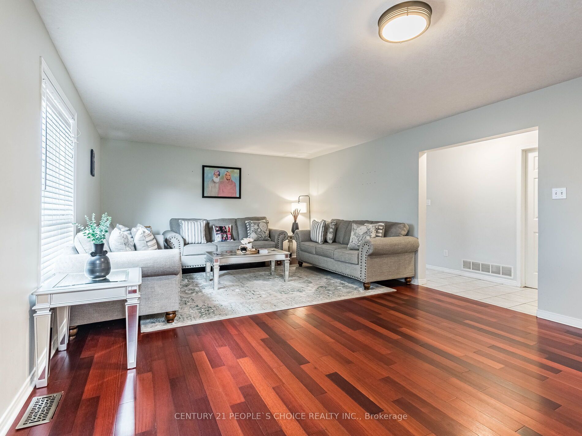 79 Clairfields Drive W