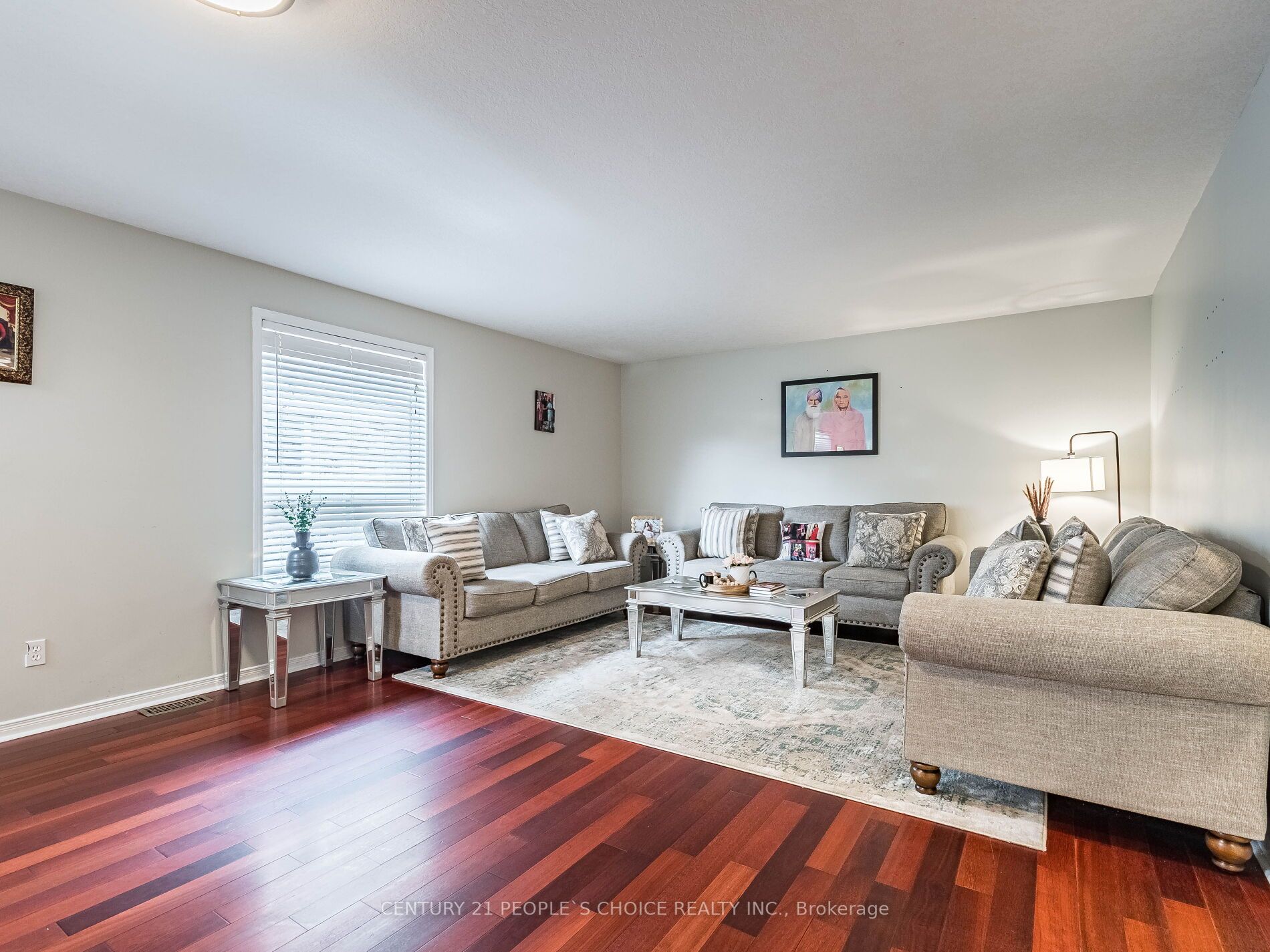 79 Clairfields Drive W