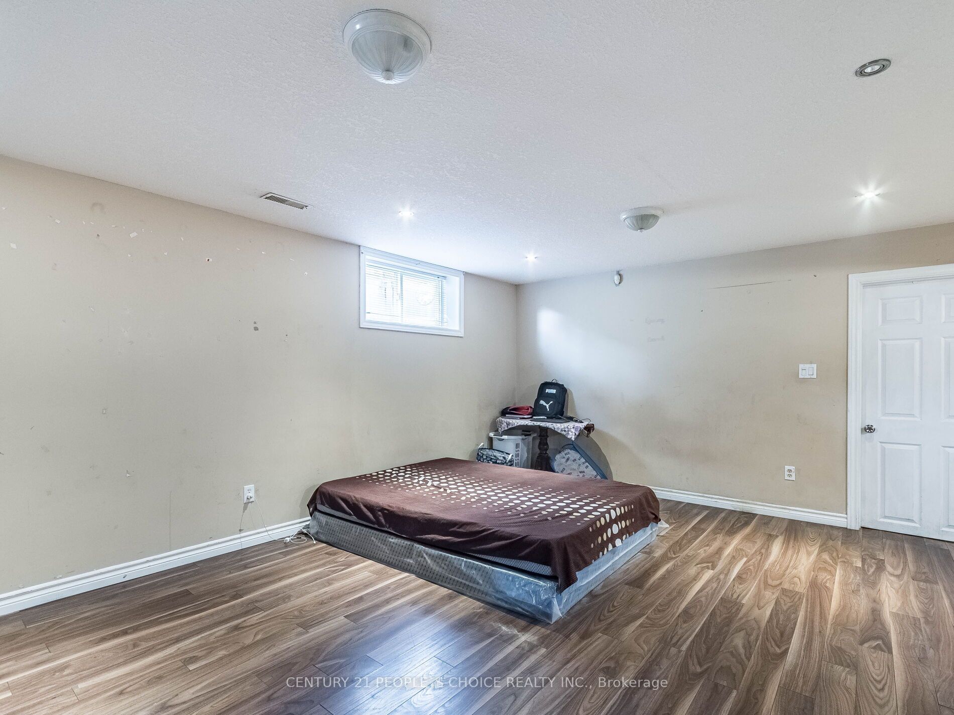 79 Clairfields Drive W