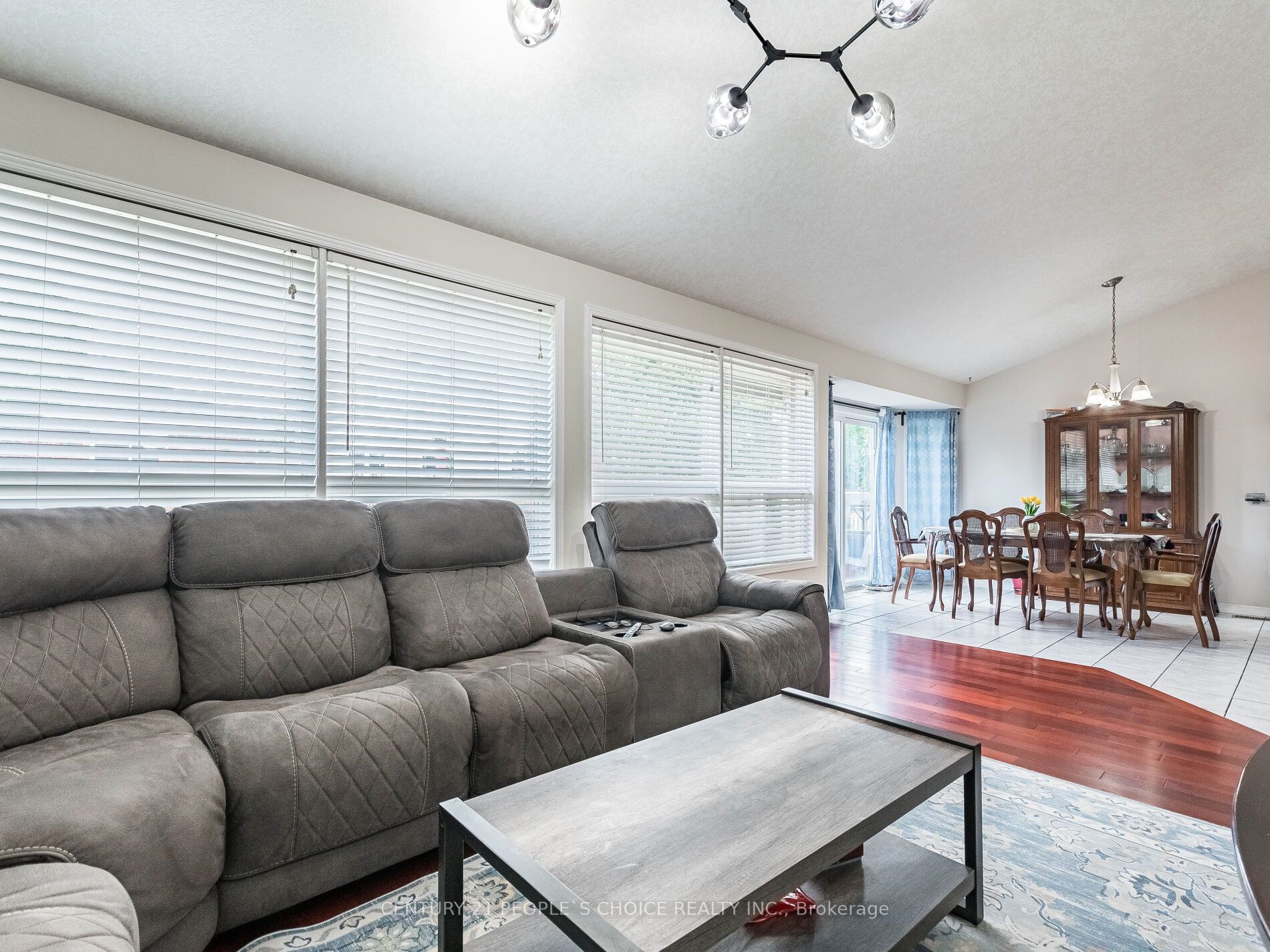 79 Clairfields Drive W
