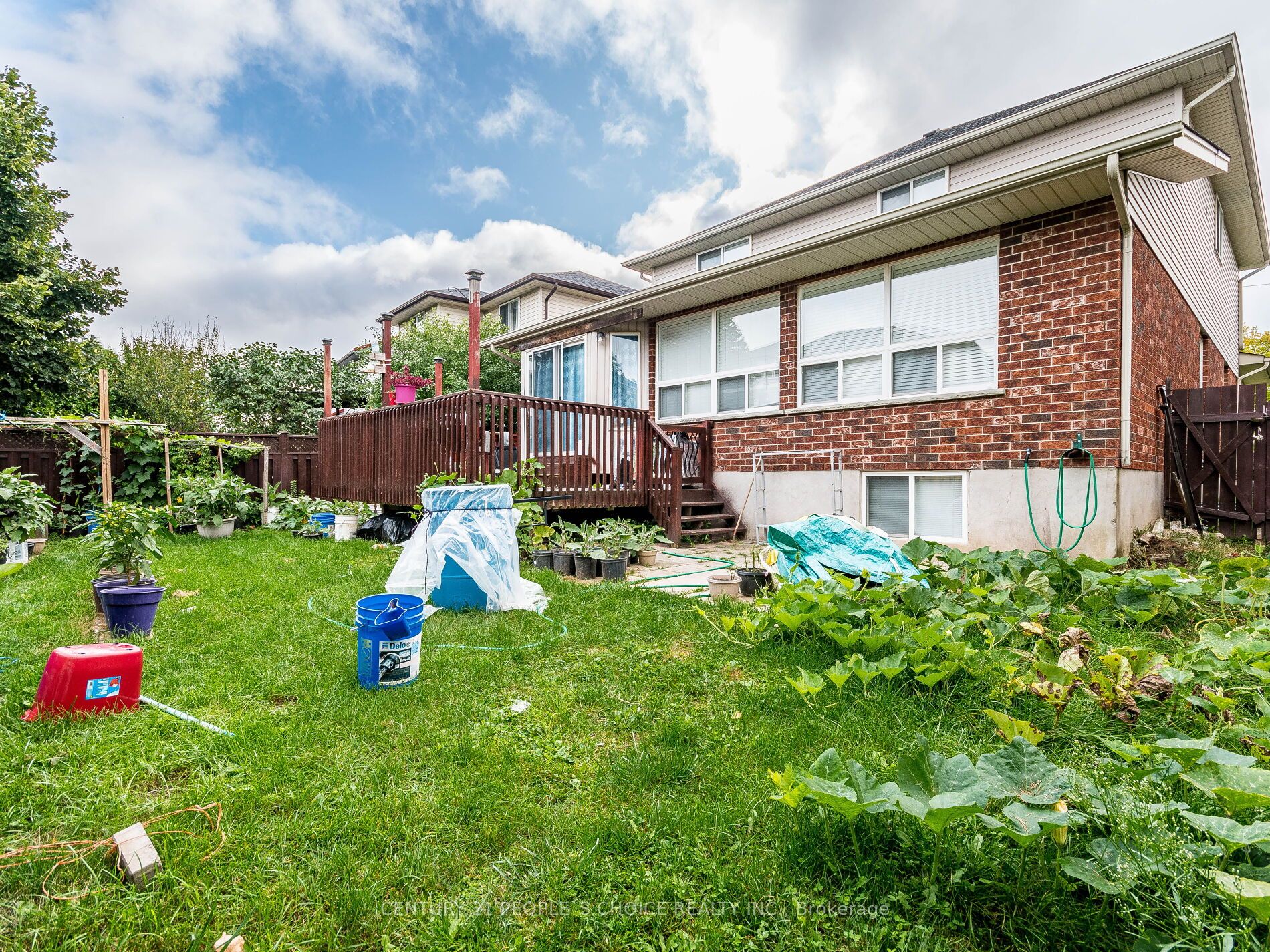 79 Clairfields Drive W