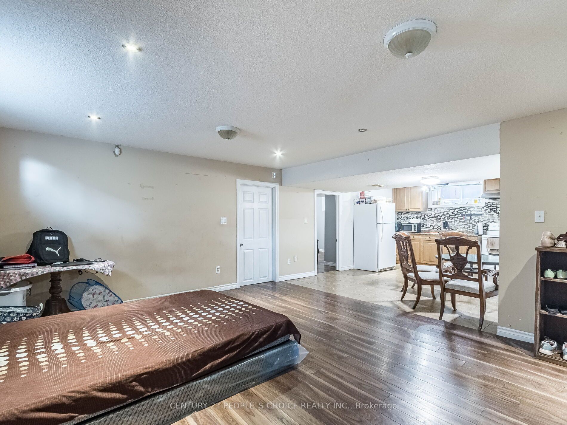 79 Clairfields Drive W