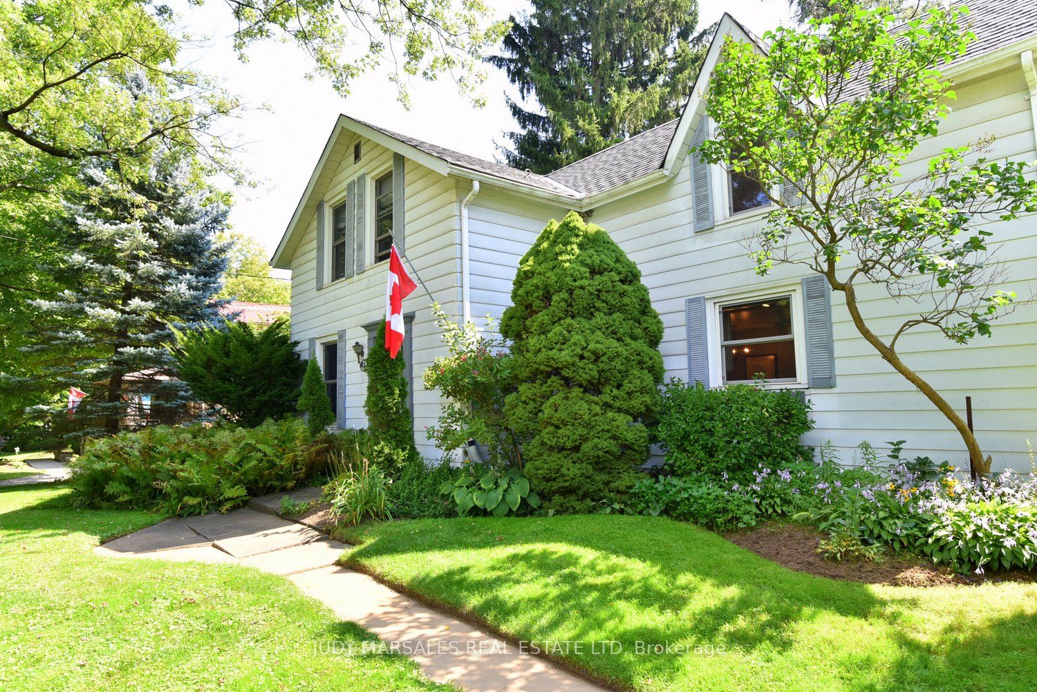 74 Academy St