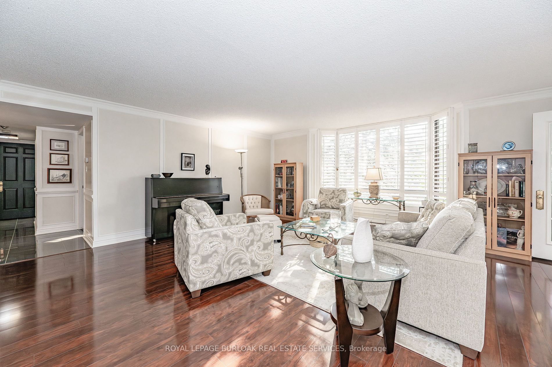 28 Duke St, #302