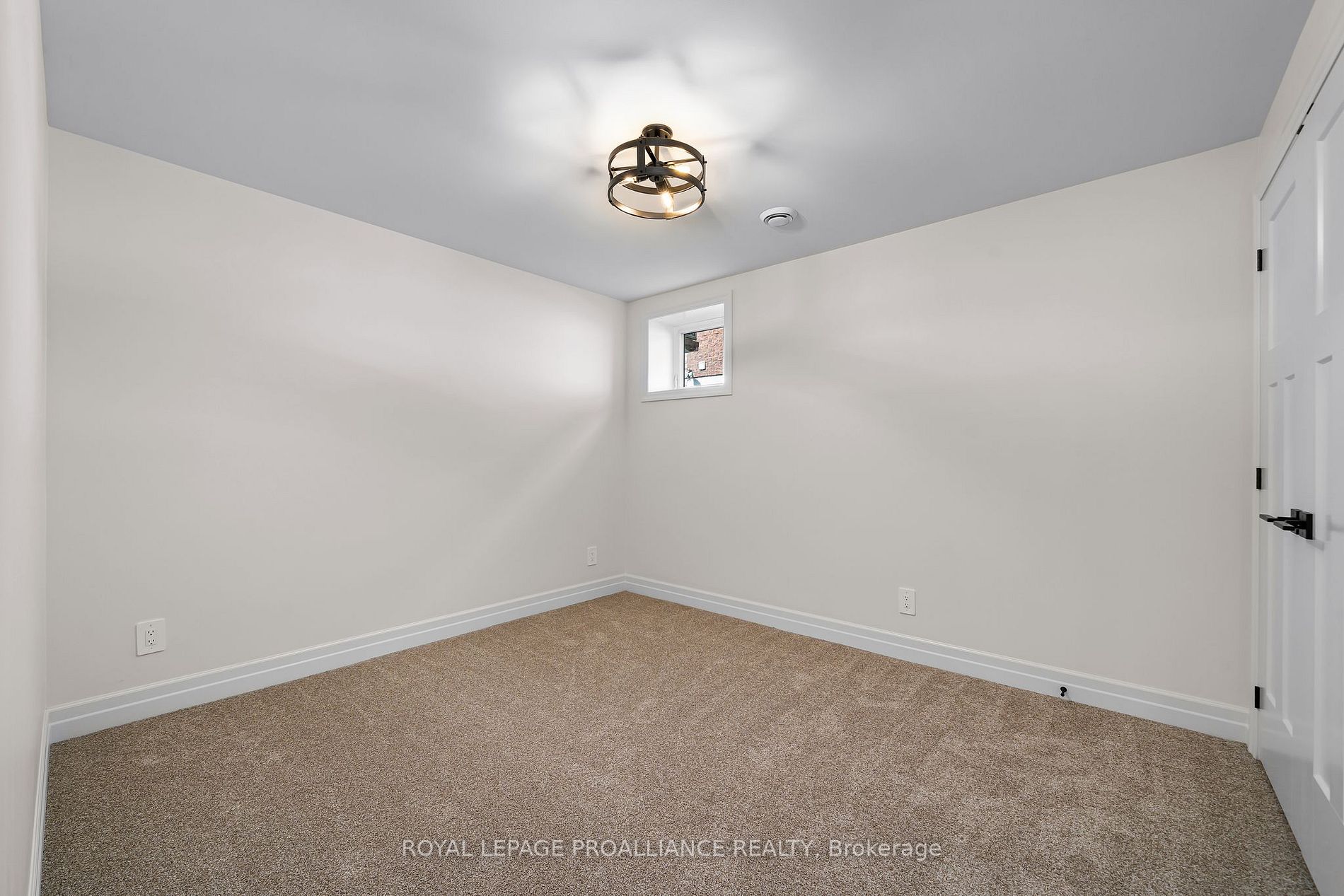 7 Tackaberry Dr
