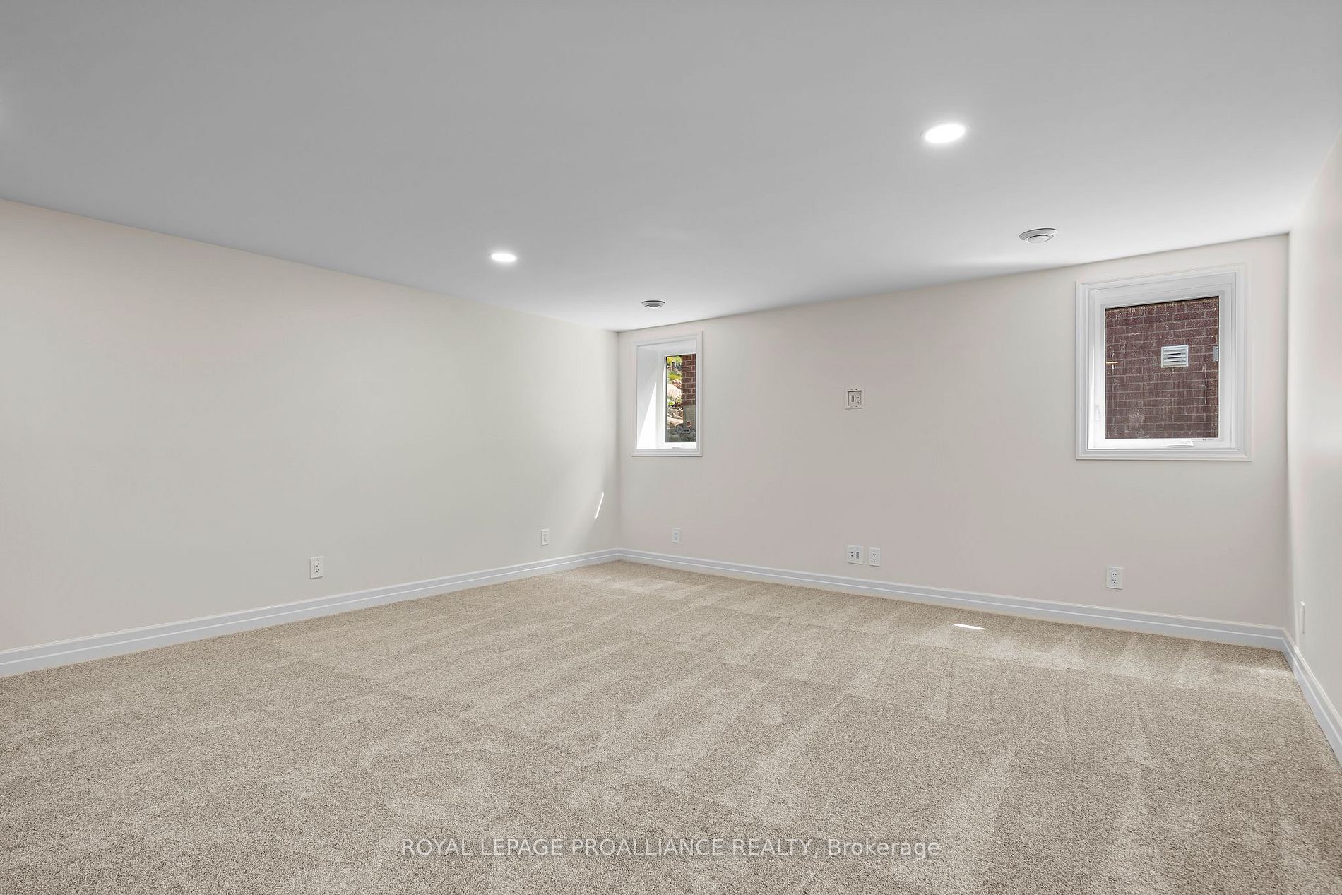 7 Tackaberry Dr