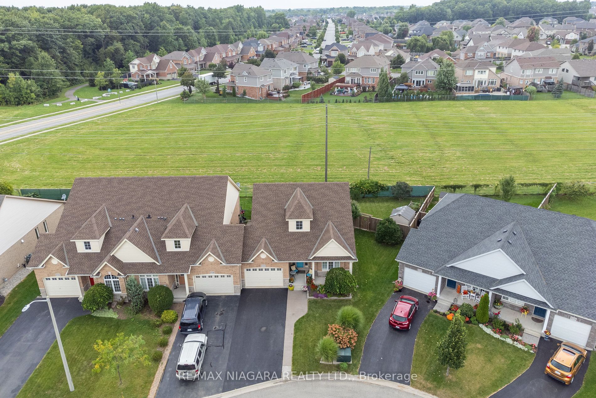 8723 Upper Canada Dr