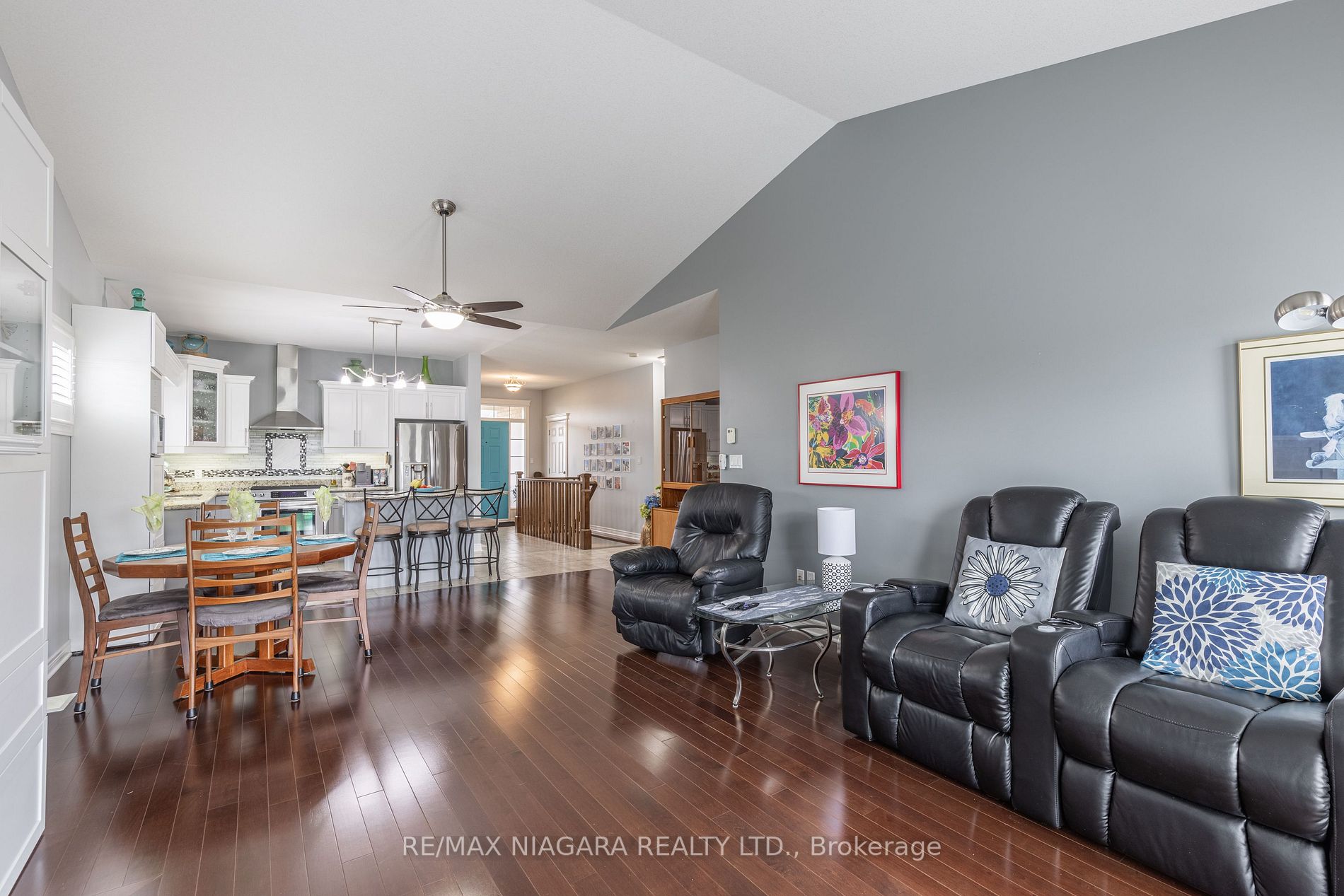 8723 Upper Canada Drive