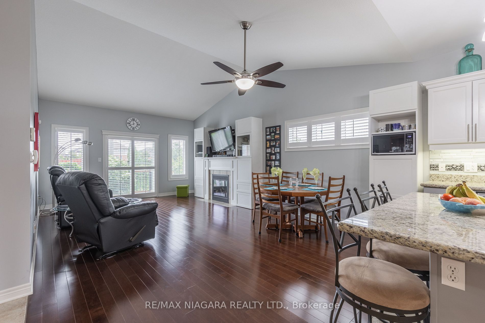 8723 Upper Canada Drive