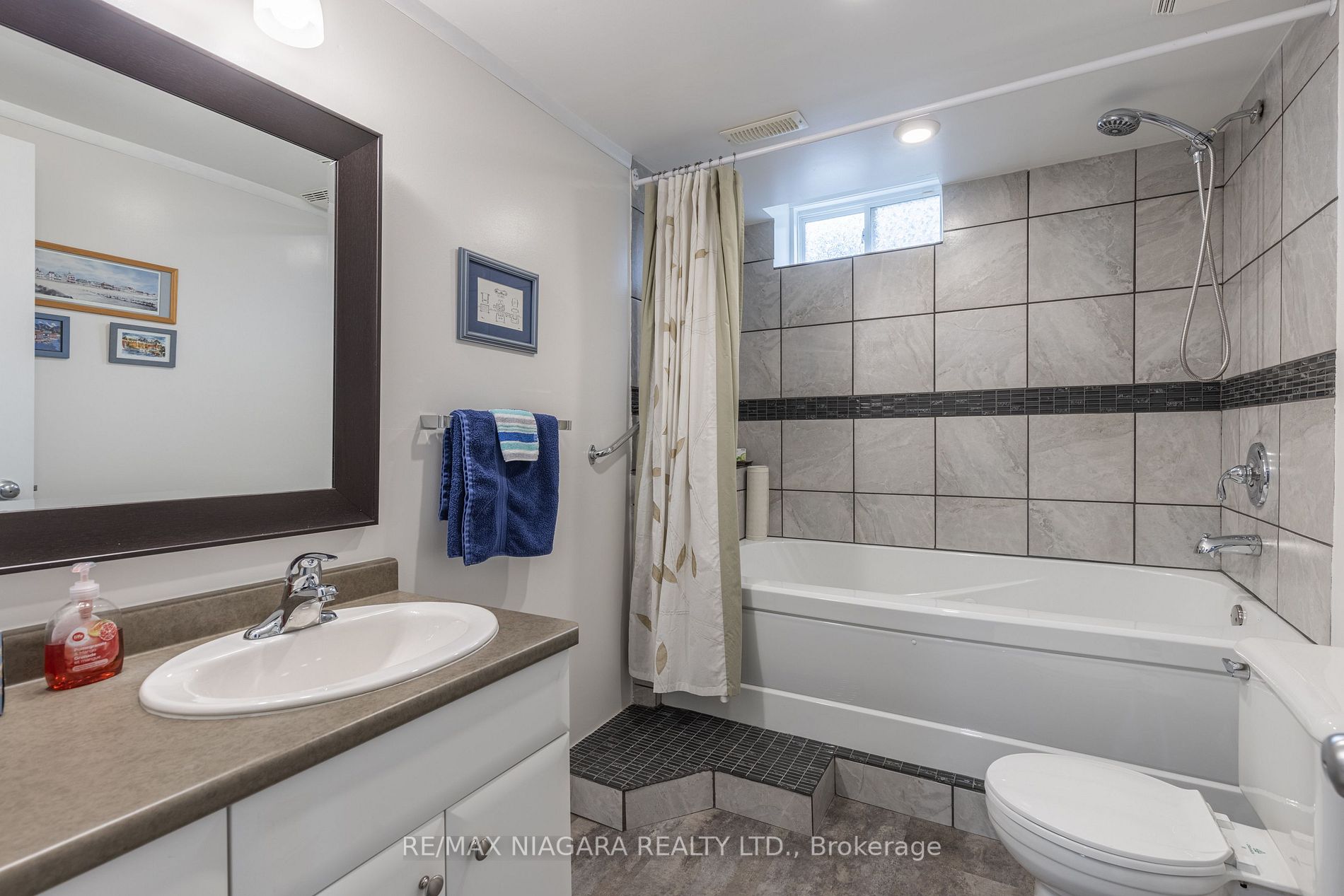 8723 Upper Canada Drive