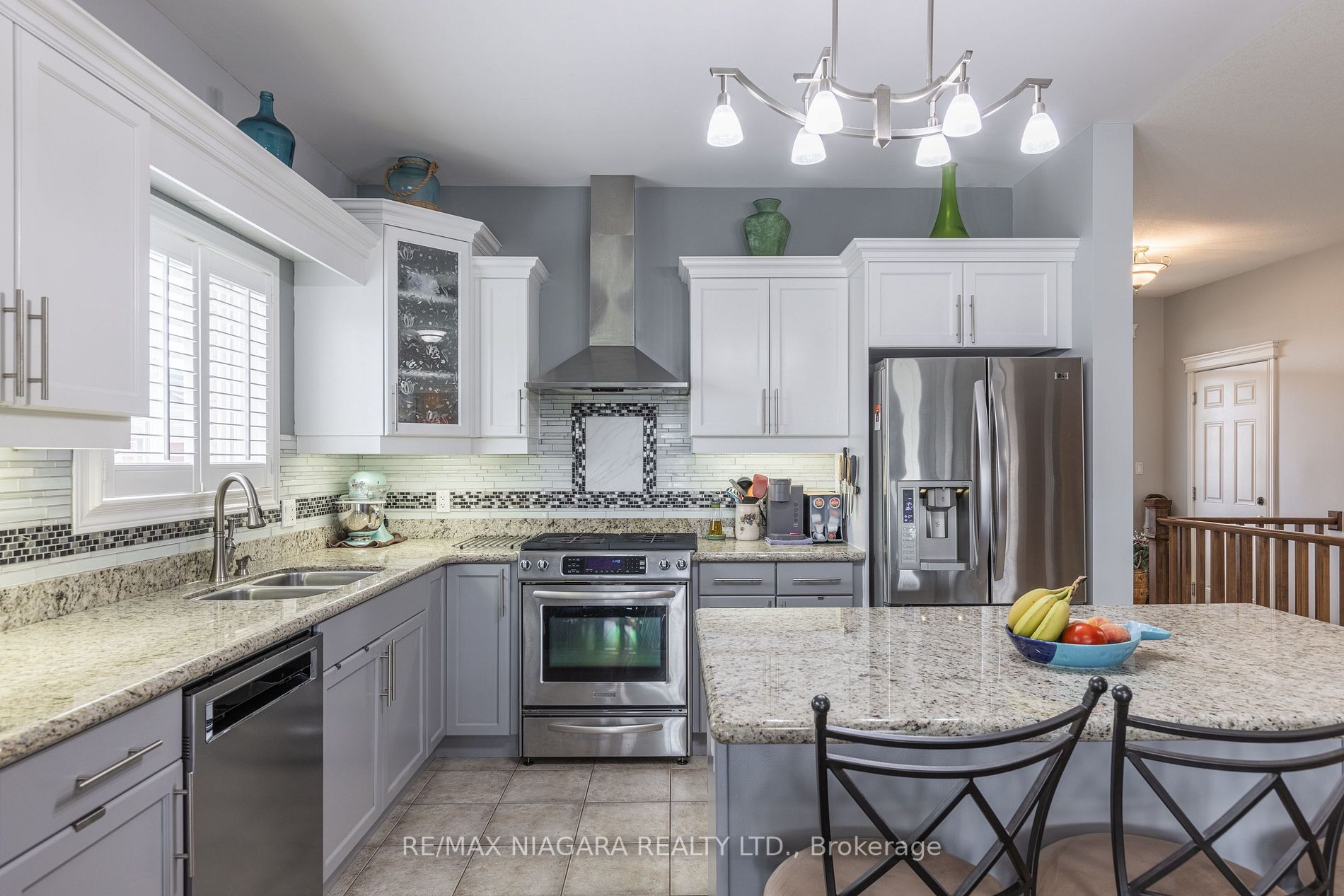 8723 Upper Canada Drive