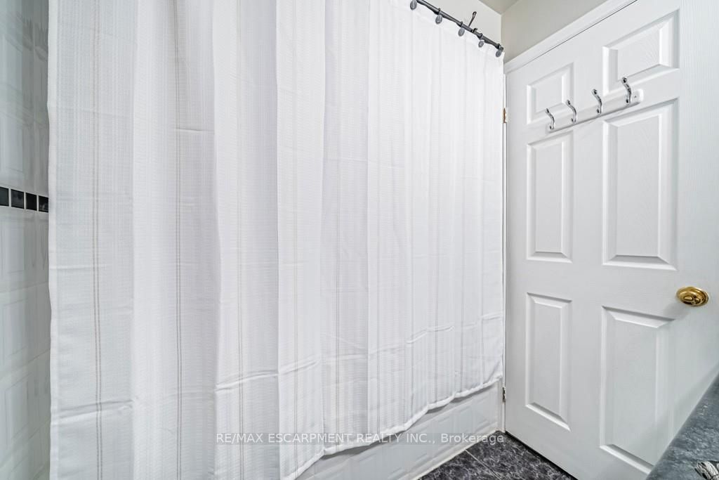 220 SOUTHCOTE Road