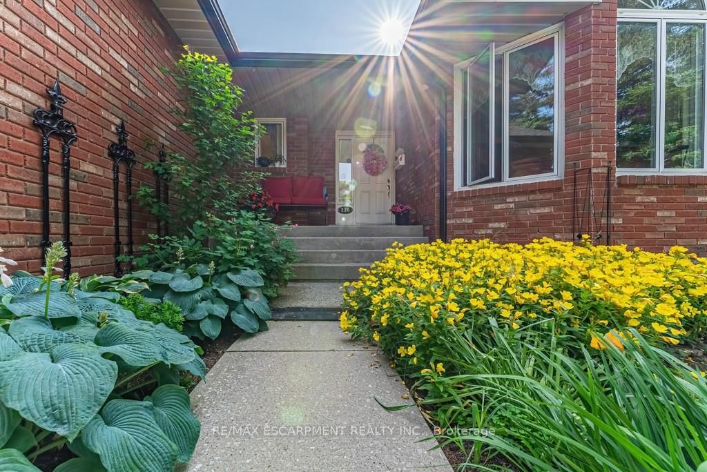 220 Southcote Rd