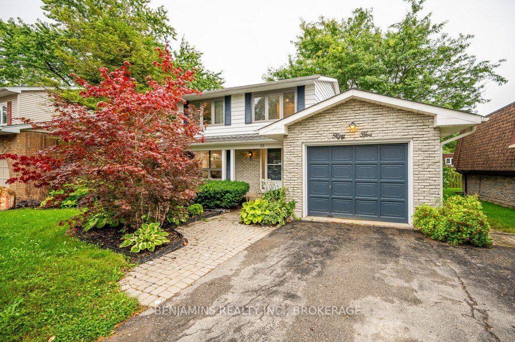 55 Underhill Cres