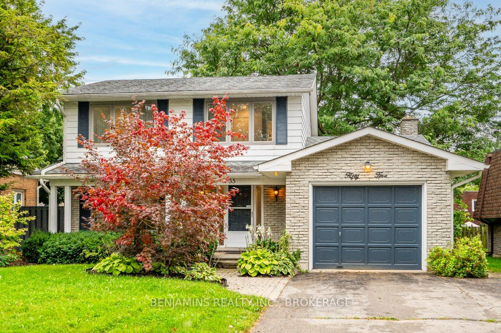 55 Underhill Cres