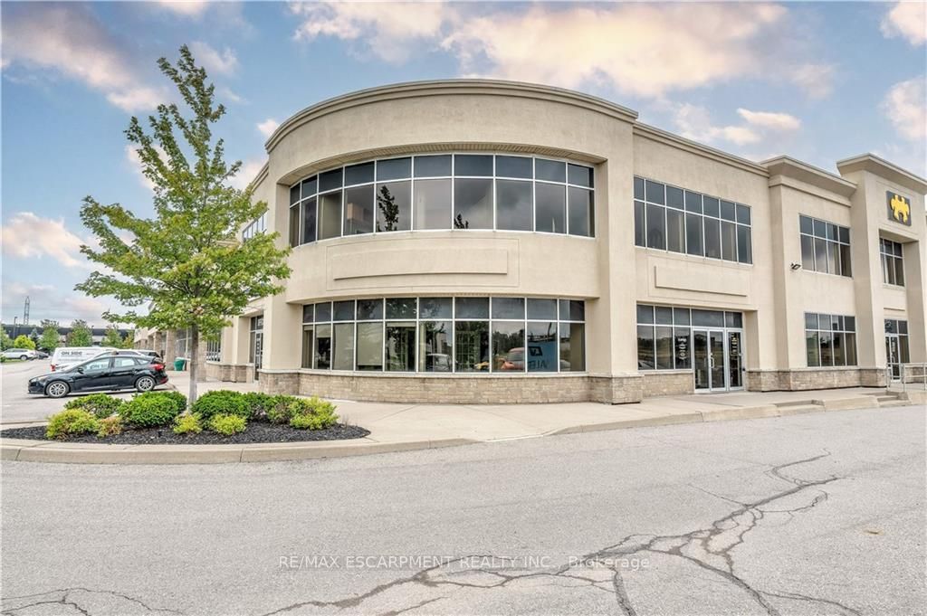 680 Tradewind Dr, #11