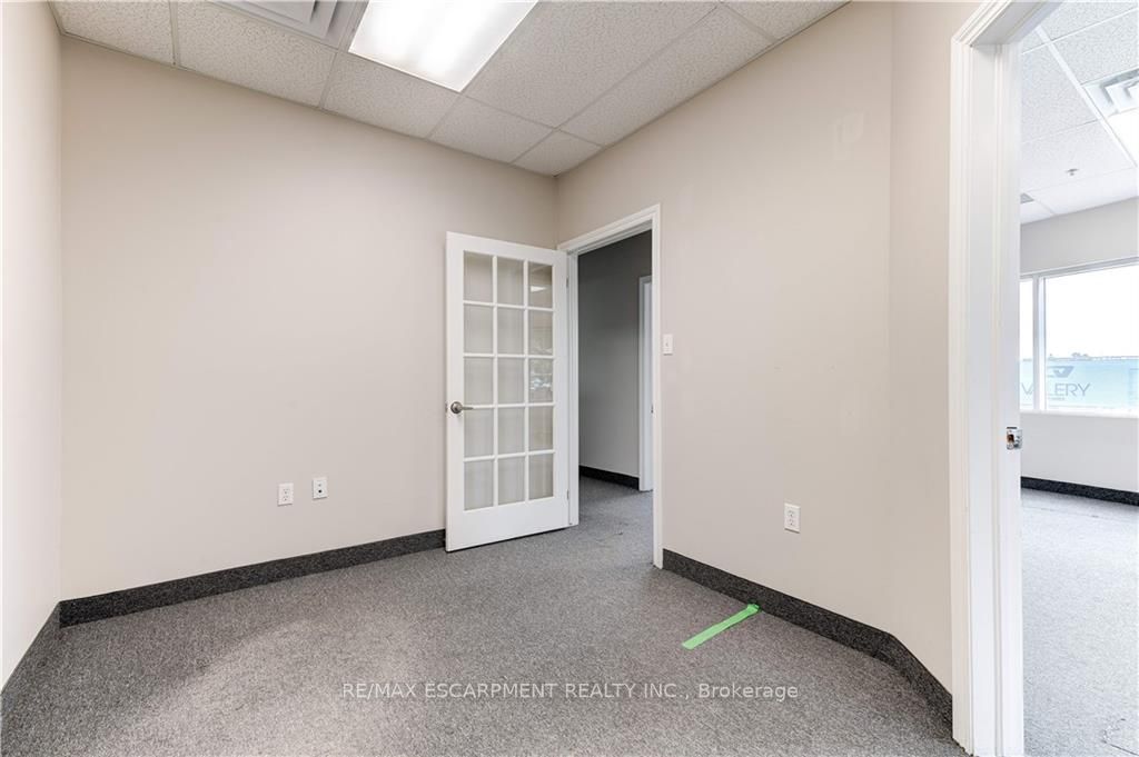 680 Tradewind Dr, #11