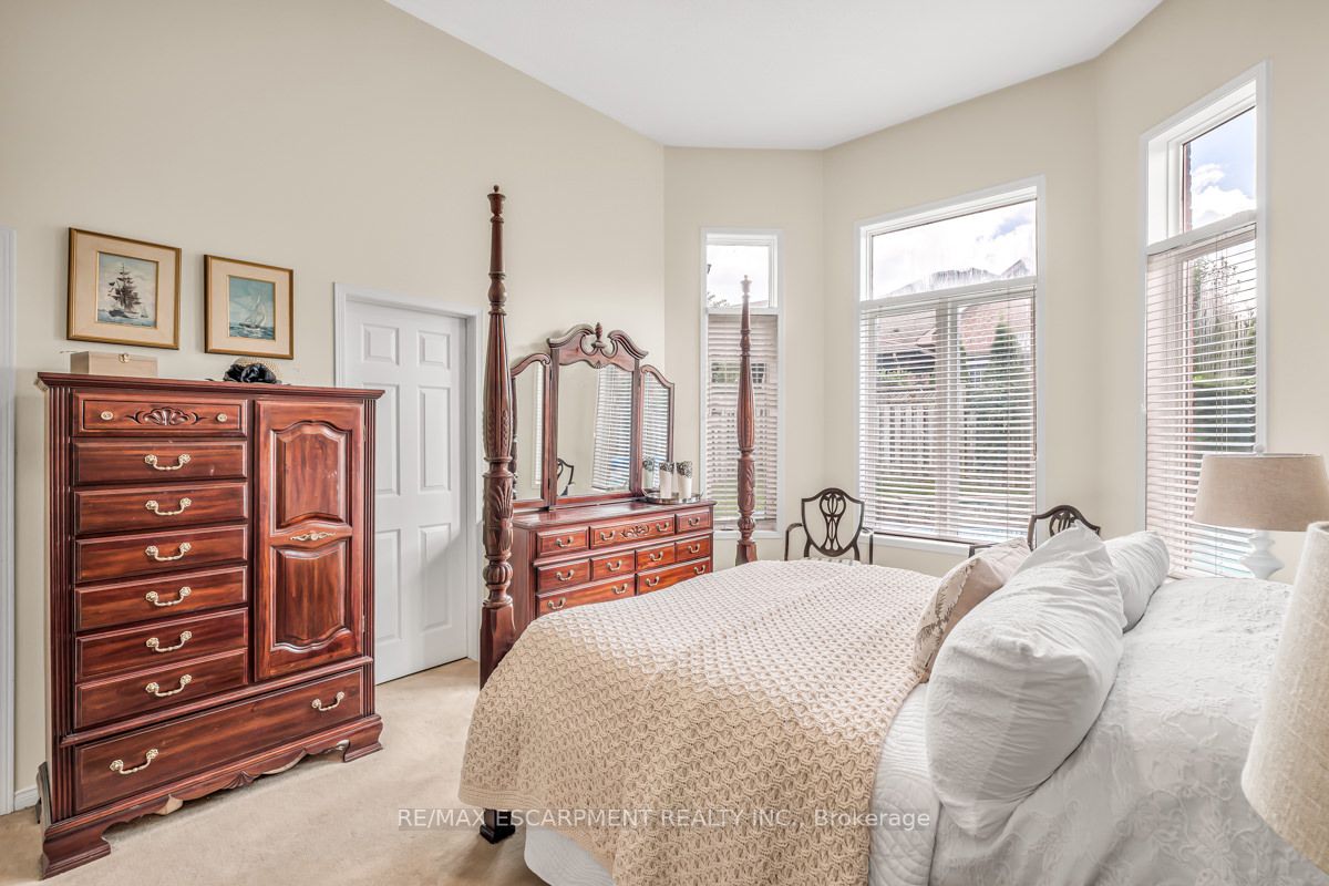 162 Morwick Dr