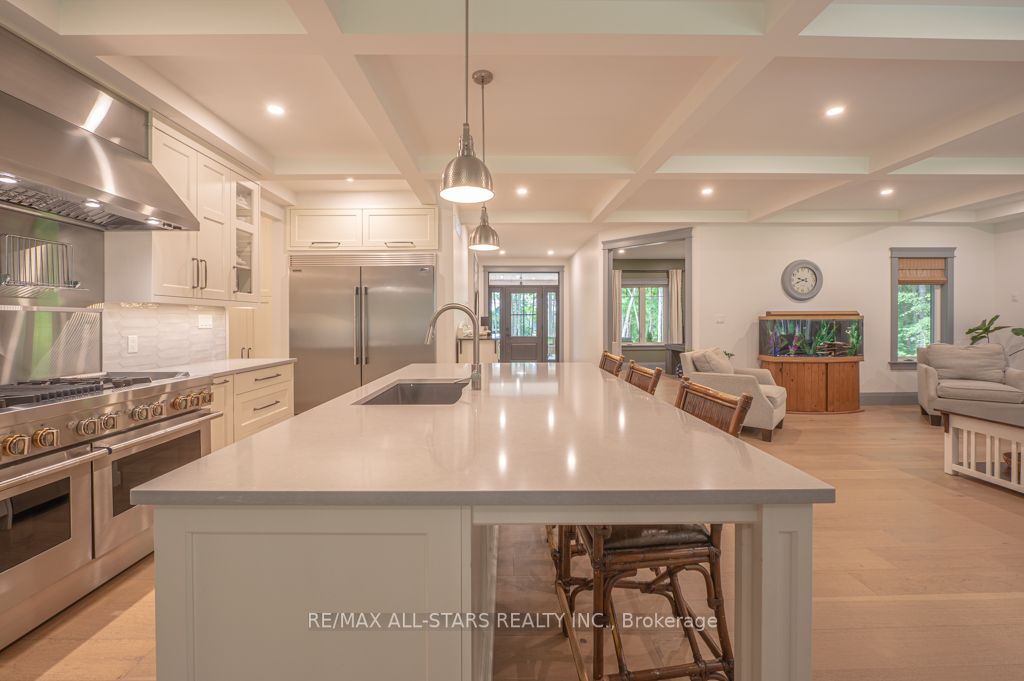 228 Riverside Dr