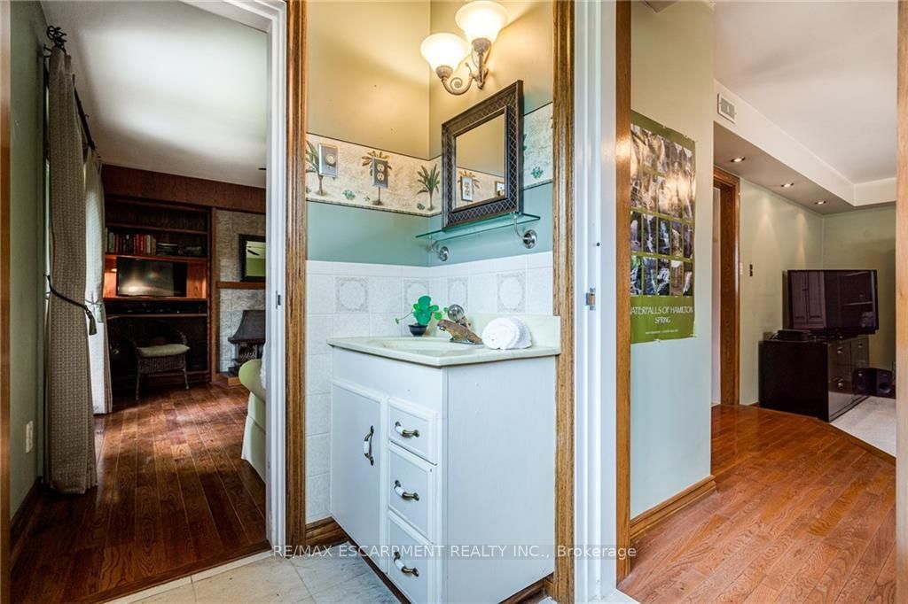 120 Mohawk Road
