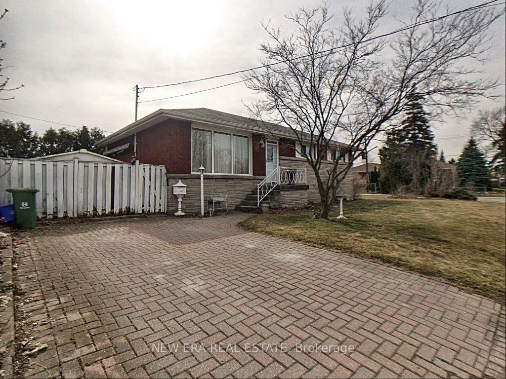 22 Mitchell Ave