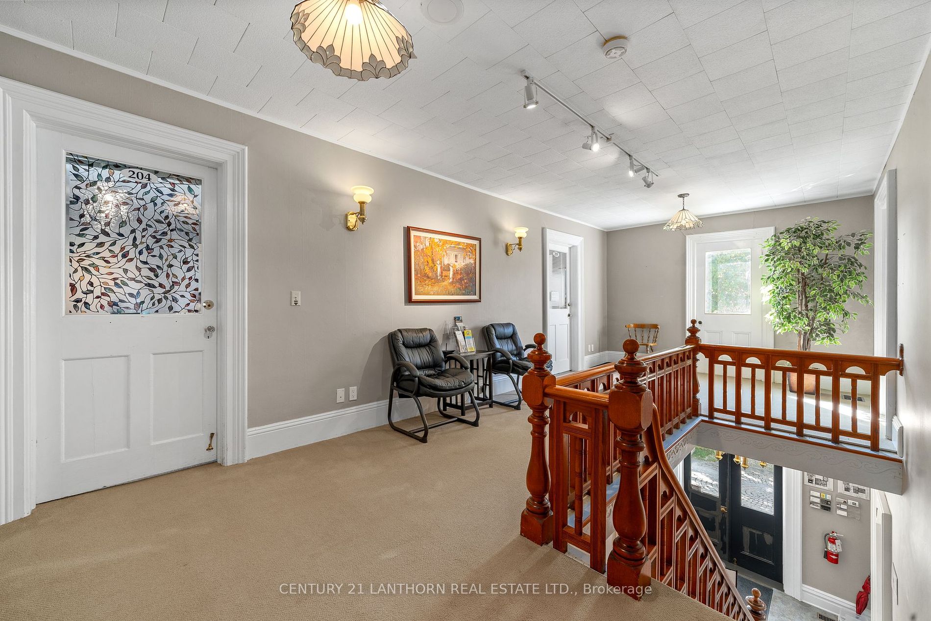 13360 Loyalist Pkwy