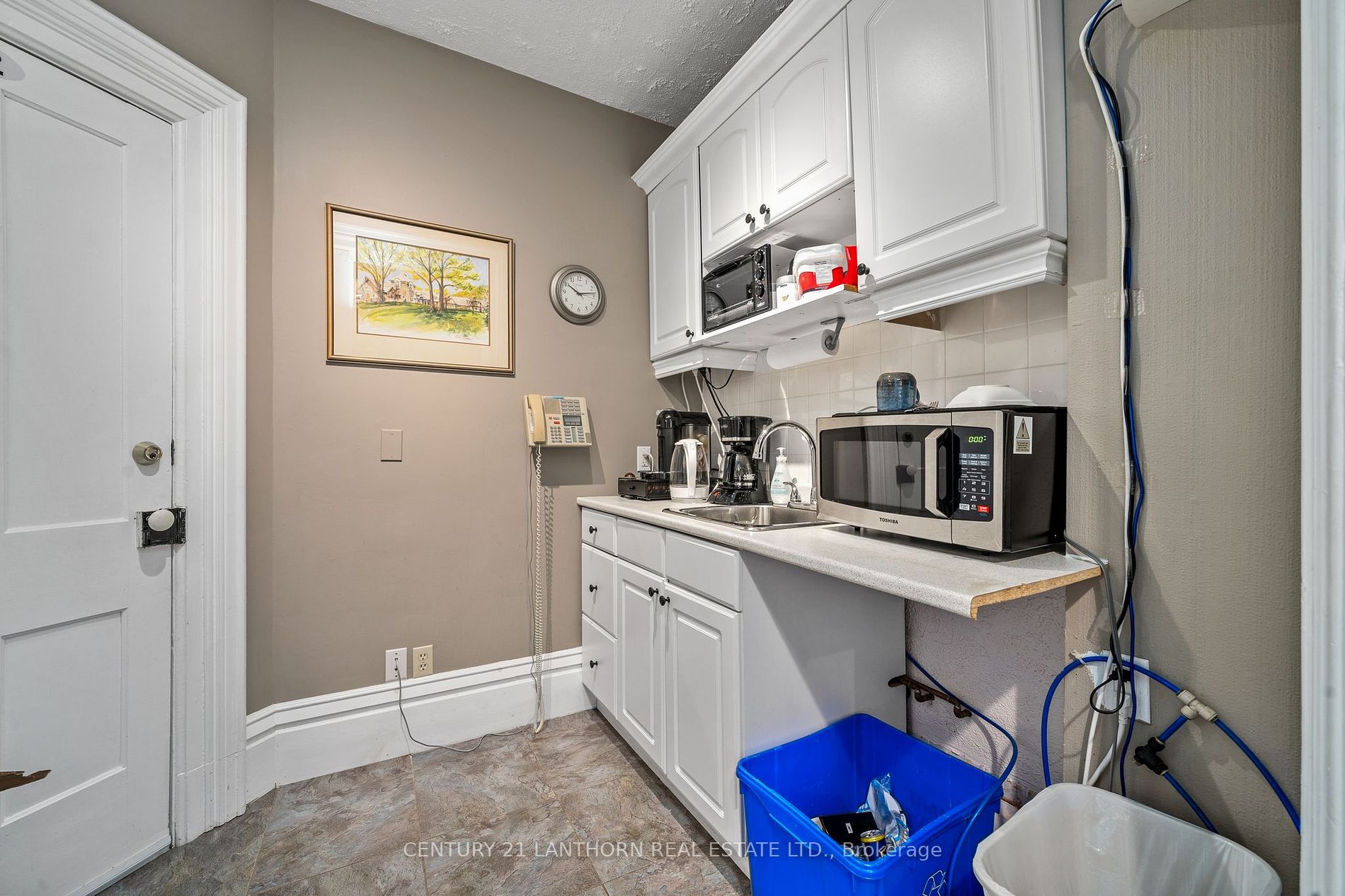 13360 Loyalist Pkwy