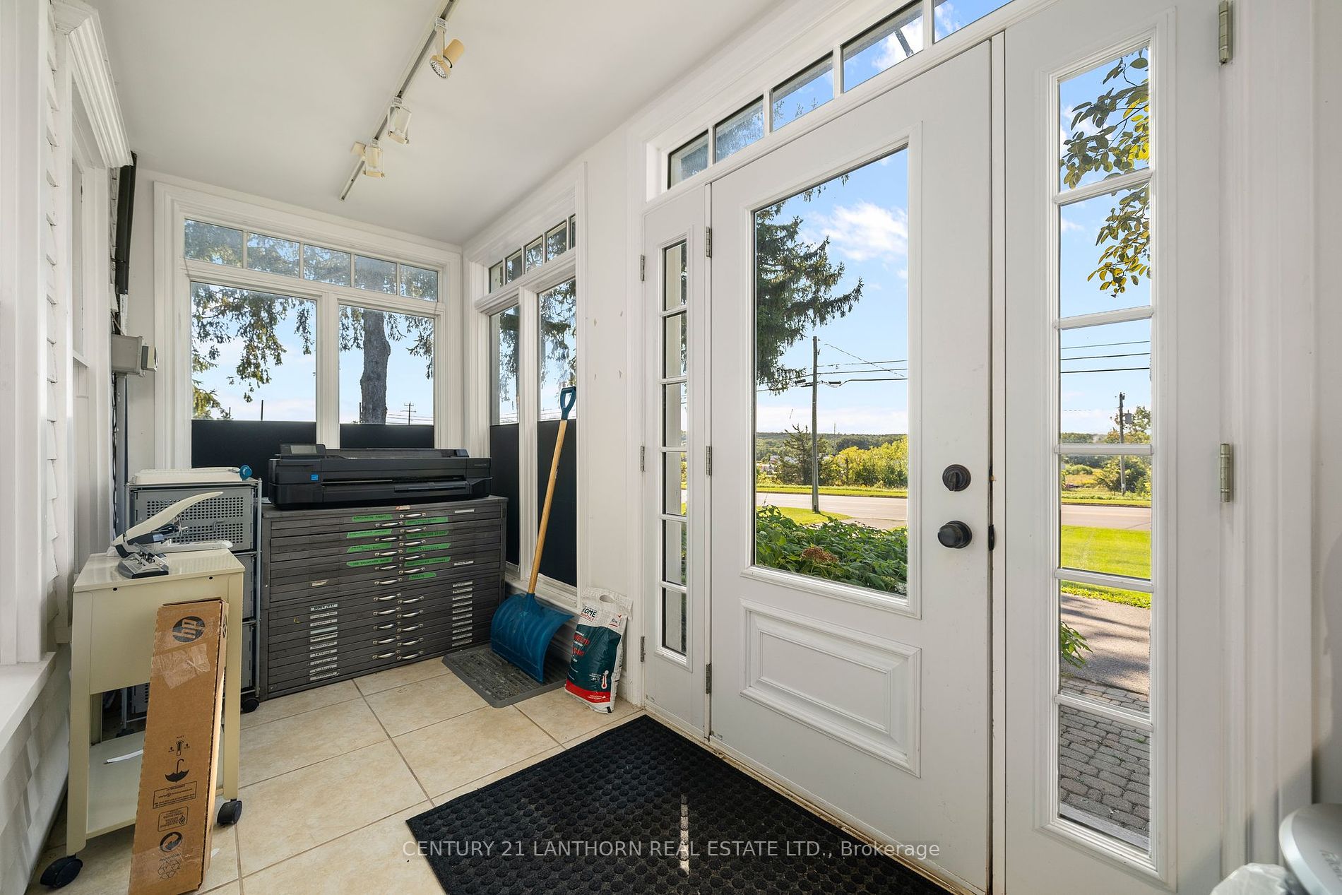 13360 Loyalist Pkwy