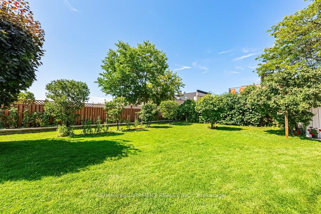 154 Gainsborough Rd