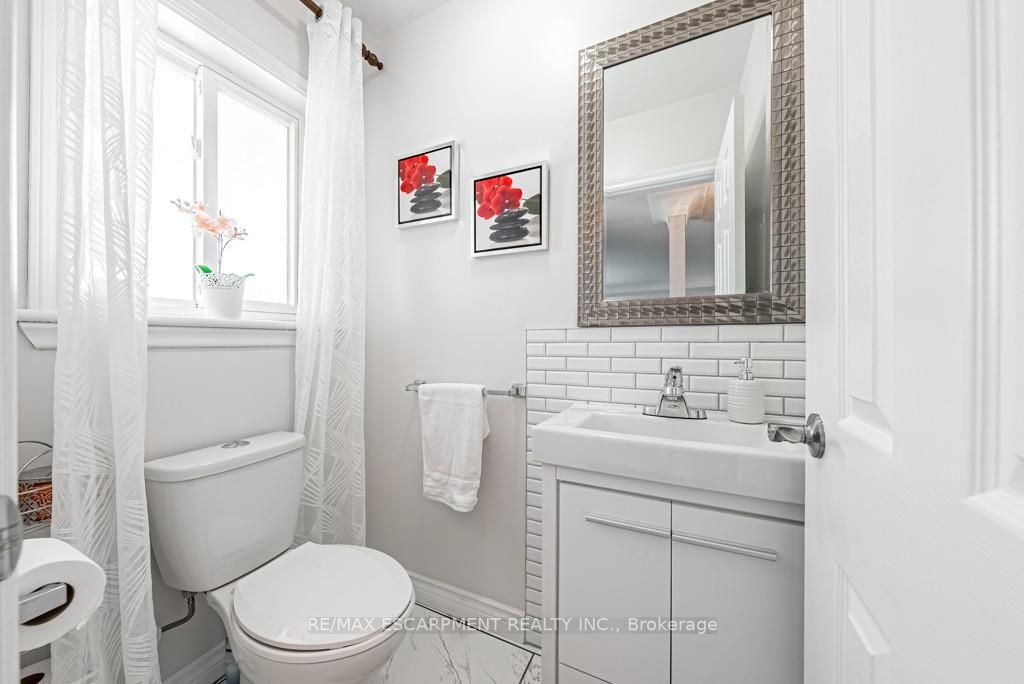 154 Gainsborough Rd