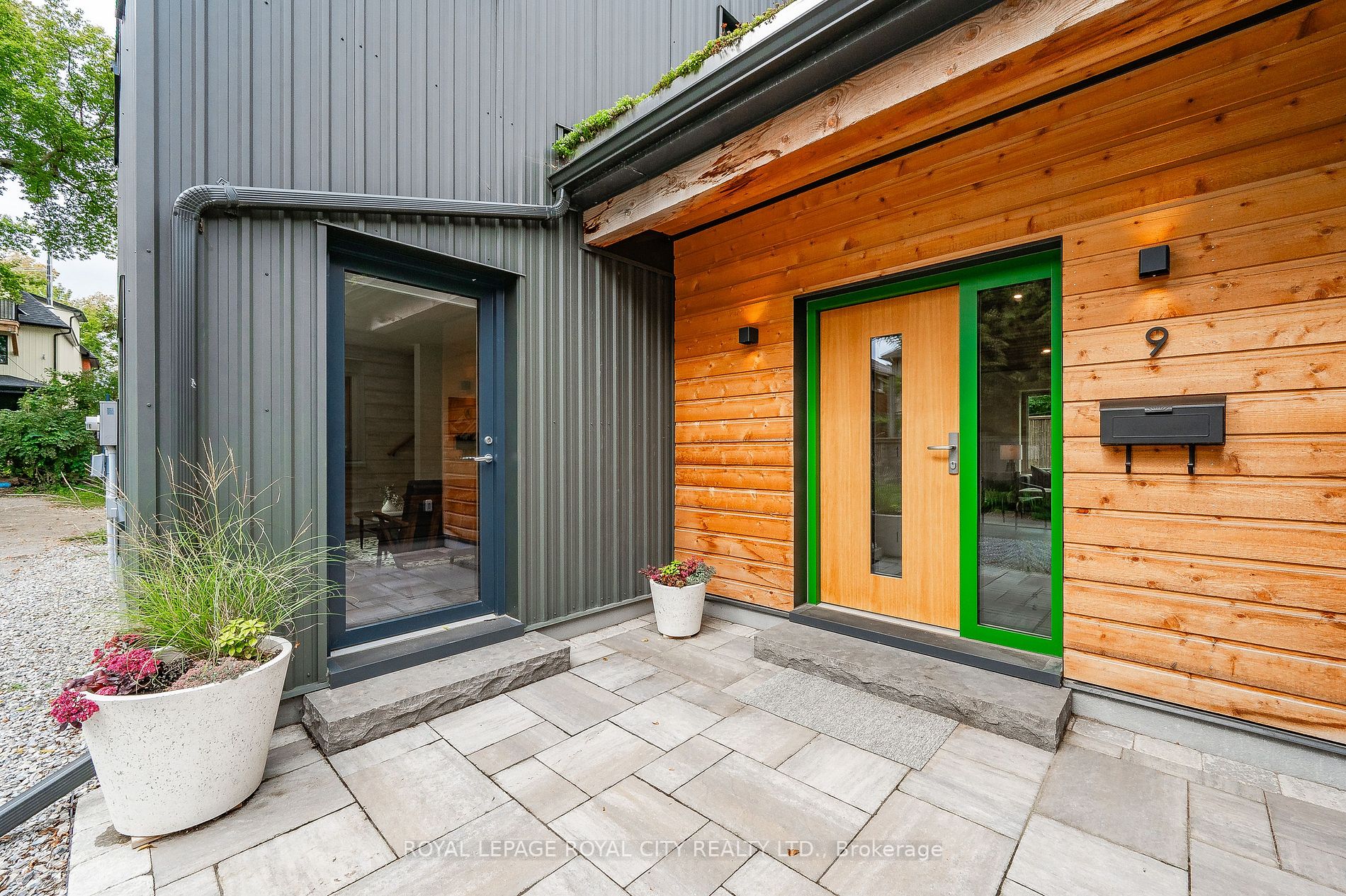 9 King Edward Place