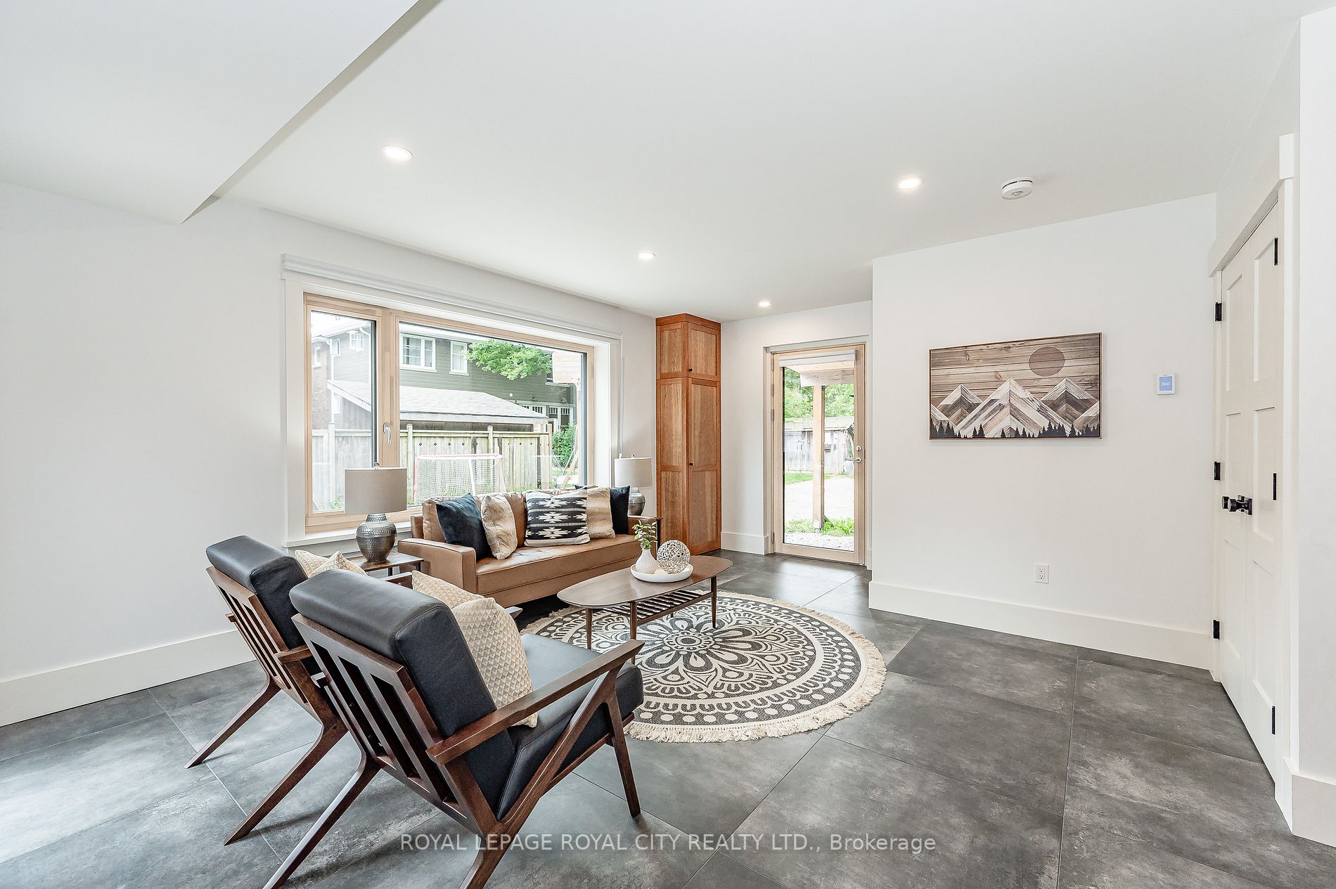 9 King Edward Place