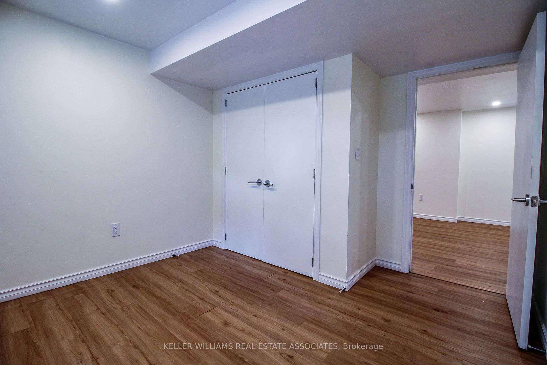 3 Whiteoak Dr, #Lower