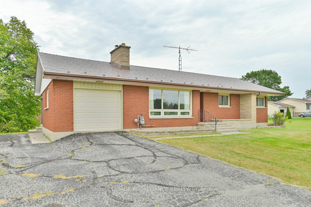 2052 Frankford Rd