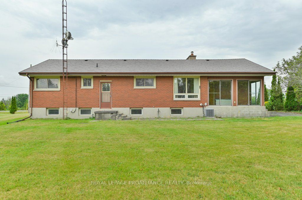 2052 Frankford Rd