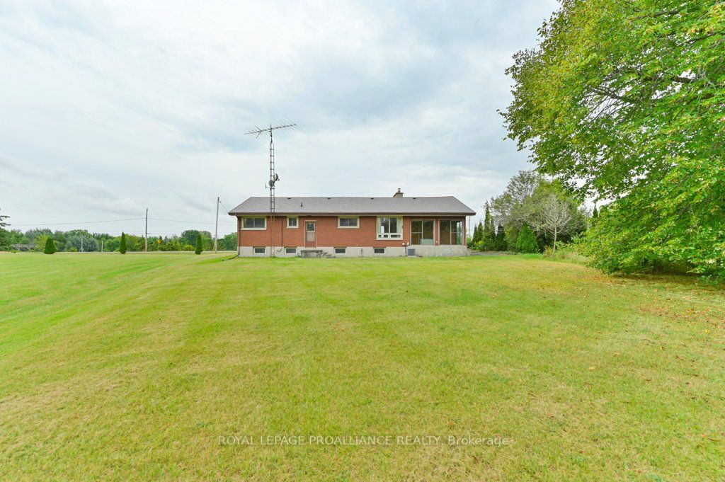 2052 Frankford Rd