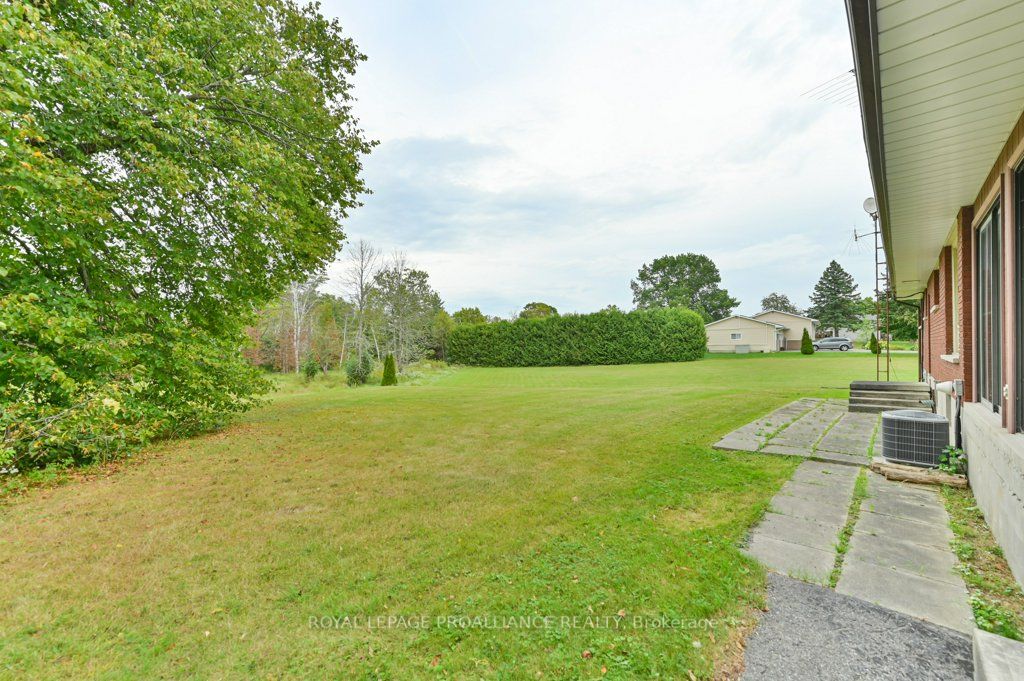 2052 Frankford Rd