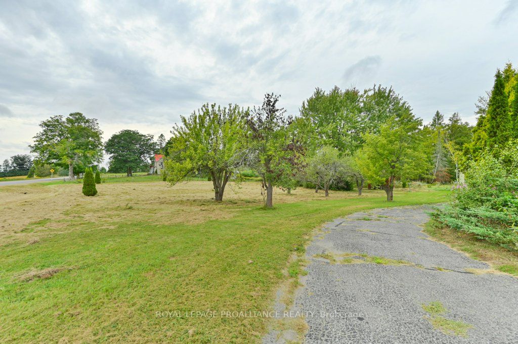 2052 Frankford Rd