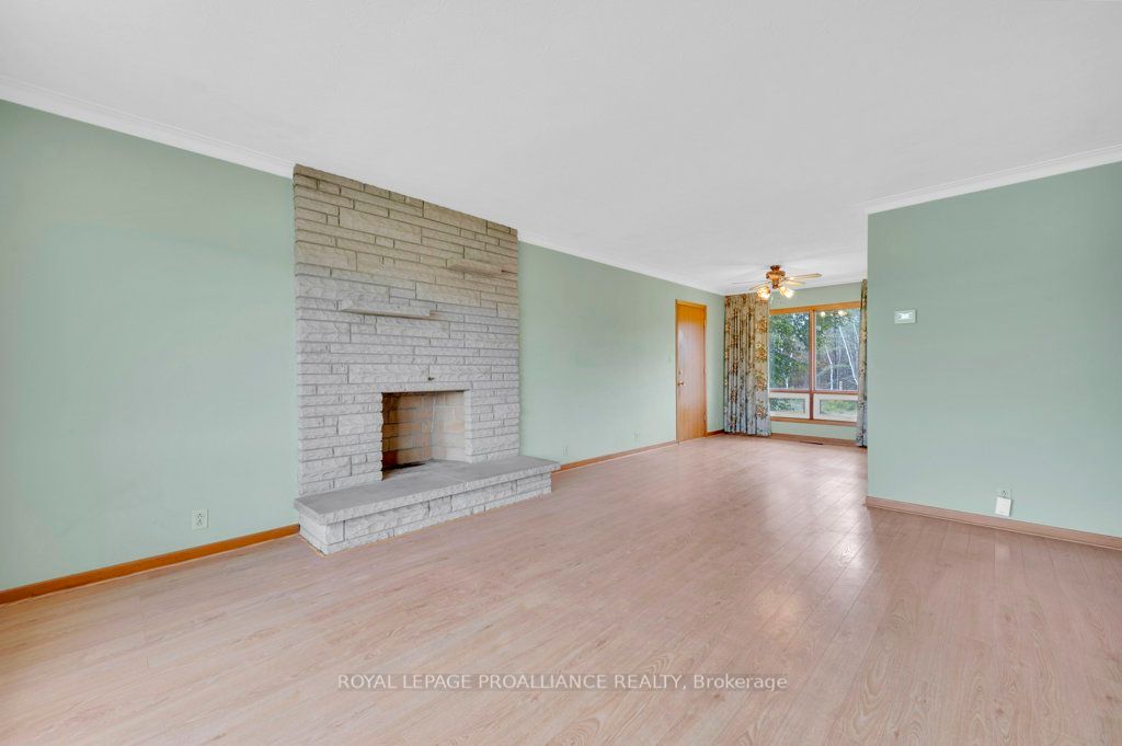2052 Frankford Rd