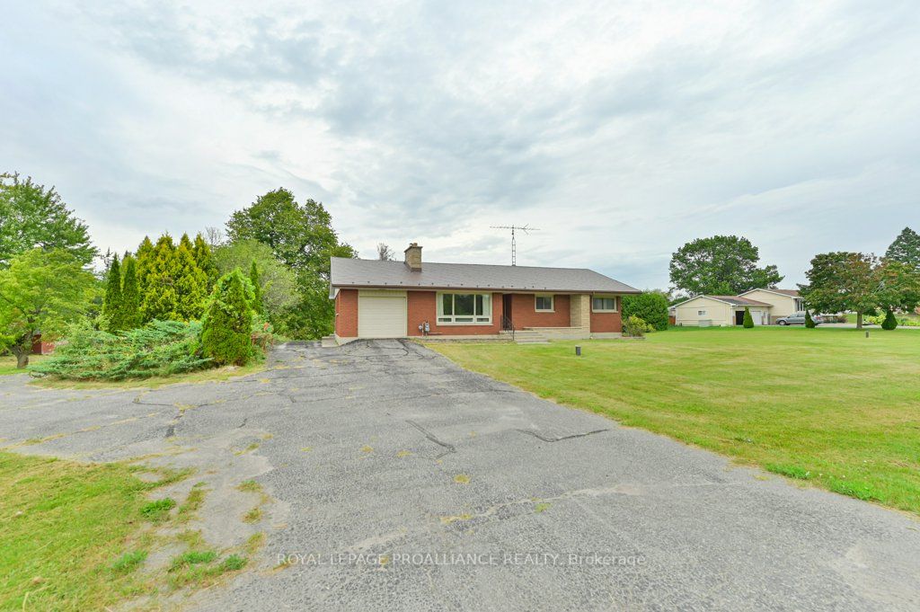 2052 Frankford Rd