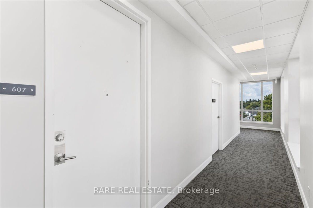 Listing X6816708 - Large Photo # 4